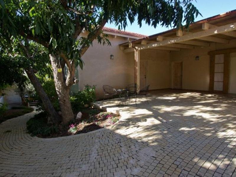 Smadar Inn Zikhron Ya'akov Exterior foto